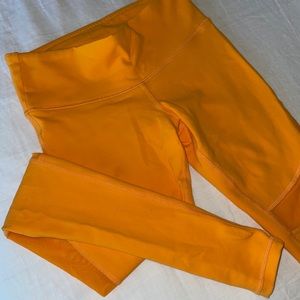 Alo Leggings